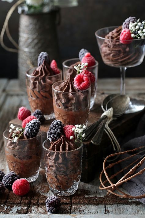 2 Ingredient Chocolate Mousse ... here's to good beginnings! - Glace Fruit, Summer Shoot, Dark Chocolate Mousse, Special Desserts, 2 Ingredient, Chocolate Mousse, 2 Ingredients, Mini Desserts, Light Recipes