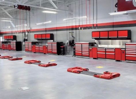 Car Mechanics Garage, Metal Cabinets, Garage Design Interior, Automotive Shops, Mechanic Shop, Car Workshop, Warehouse Design, Luxury Garage, Automotive Repair Shop