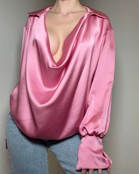 Officewear Outfit, Designer Blouse Ideas, Blouse Ideas, Satin Blouses, Designer Blouse, Designs For Dresses, Satin Blouse, Beautiful Blouses, Pink Blouse