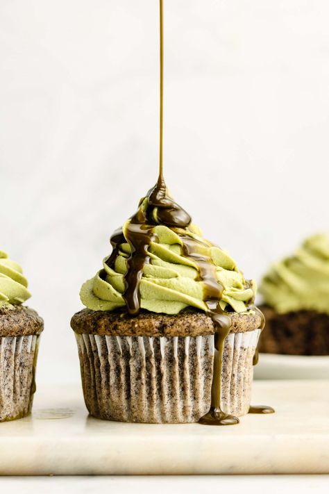 Matcha Frosting Recipe, Matcha Buttercream, Hersheys Chocolate Cake Recipe, Matcha Frosting, Vegan Gluten Free Cupcakes, Matcha Cupcakes, Hershey Chocolate Cakes, Gluten Free Chocolate Cupcakes, Homemade Cashew Milk