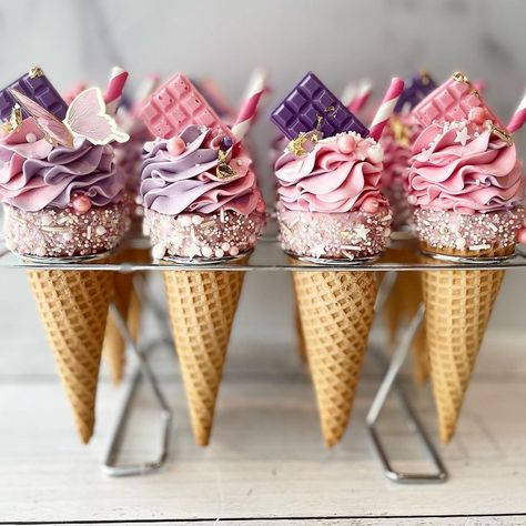 Waffle Cone Cupcakes, Sugar Cones Ideas, Cake Cones Cupcakes, Cone Cakes, Cake Cone, Cake Cones, Ice Cream Cake Pops, Cone Dessert, Cone Cake