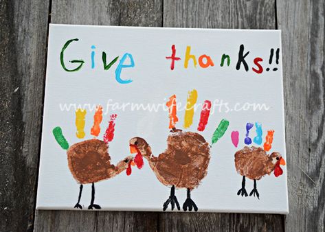 Do you like to add your child's artwork to the walls during the holidays? This Hand Print Turkey Canvas is the perfect addition to your holiday decor, plus it's absolutely adorable and will have all your guests talking and the kids will love seeing their artwork on the wall. Hand Print Turkey, Hand Turkey Craft, Handprint Canvas, Hand Turkey, Turkey Painting, Turkey Handprint, Traditions To Start, Thanksgiving Projects, Finger Paint