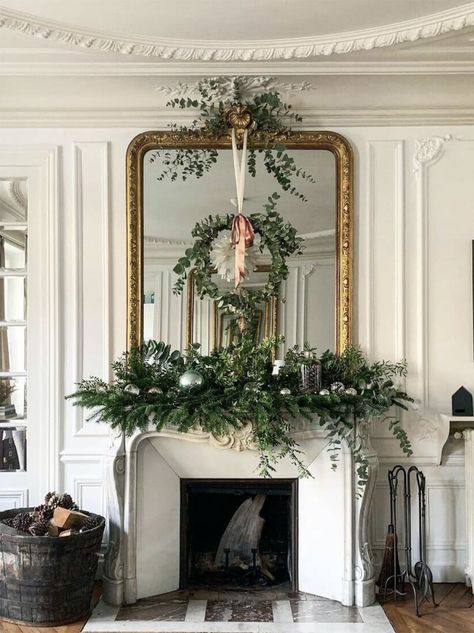 French Christmas Decor, Editing Hacks, Mantel Decorating, Holiday Mantel, French Christmas, Happy December, Airbrush App, Healthy Christmas, Christmas Mantel