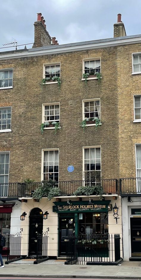 Baker Street (London) - All You Need to Know BEFORE You Go Baker Street London, City Houses, London Attractions, 221b Baker Street, Baker Street, City House, Sherlock Holmes, London England, Trip Advisor