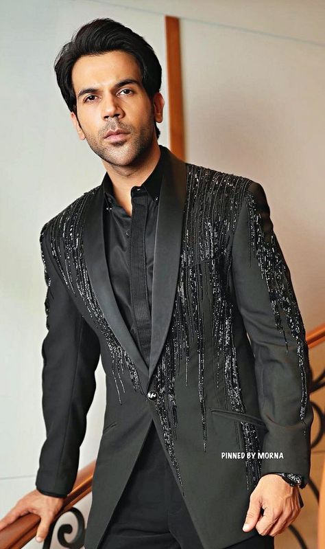 Best Groom Suits, Reception Suits, Indian Wedding Suits Men, Designer Tuxedo, Mens Traditional Wear, Indian Wedding Clothes For Men, Cocktail Attire Men, Designer Blazers For Men, Wedding Kurta For Men