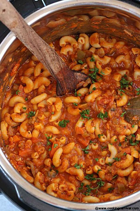 Goulash Recipes Vegetarian, Meatless Goulash Recipes, Vegan Instant Pot Pasta, Vegan Goulash Recipes, Vegetarian Goulash Recipes, Vegan Instant Pot Recipes Dinners, Goulash Vegetarian, American Vegetarian Recipes, Meatless Instant Pot Recipes