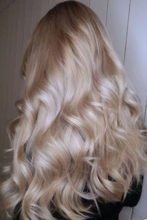 Golden Ash Blonde Hair, Cold Blonde Hair, Level 10 Blonde, Cream Blonde Hair, Cold Blonde, Blonde Ideas, Long Blonde Wig, Blond Balayage, Bronde Balayage