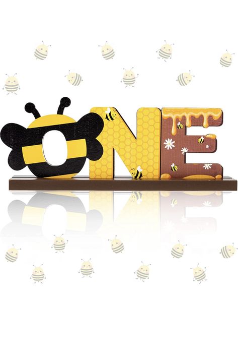 Bee Theme 1st Birthday, Bee Party Decor, Honey Bee Theme, Honey Bee Decor, Monster Truck Birthday, Bee Party, Smash Cake Photoshoot, Bee Birthday, Cake Smash Photos