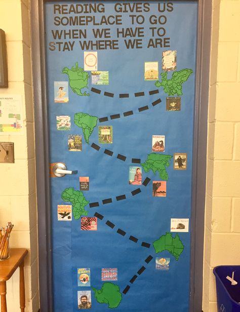 Read Around the World themed door decoration Christmas Door Decorating, Travel Theme Classroom, Geography Classroom, Around The World Theme, Classroom Decor High School, Library Themes, Classroom Doors, Reading Themes, Teacher Doors