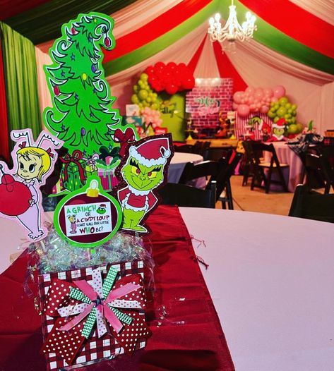 The Grinch Centerpieces, Grinch Or Cindy Lou Gender Reveal, The Grinch Gender Reveal, Grinch Themed Gender Reveal, Grinch Gender Reveal, Grinch Gender Reveal Ideas, Grinch Baby Shower Ideas, Church Christmas Party, Christmas Gender Reveal