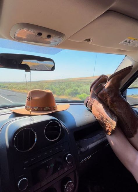 Cowboy Truck Aesthetic, Country Indie Aesthetic, Country Hat Aesthetic, Country Girl Asethic, Western Road Trip Aesthetic, Texas Aesthetic Girl, Western Instagram Aesthetic, Southern Love Aesthetic, Montana Cowgirl Aesthetic