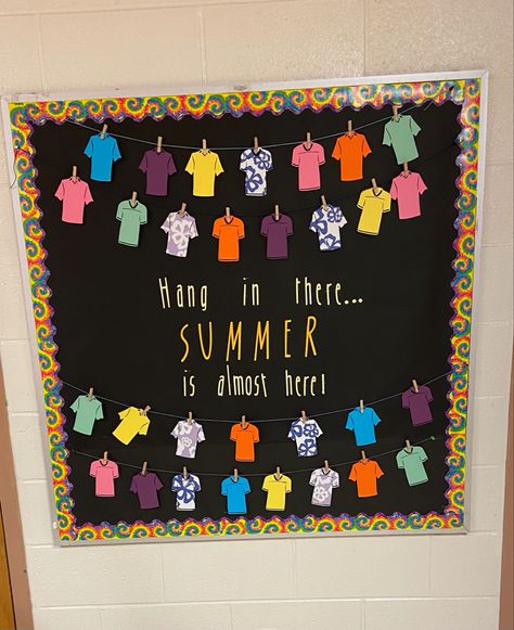 Spring Into Summer Bulletin Board, Inching Into Summer Bulletin Board, Summer Break Bulletin Board, School Countdown Bulletin Board, Count Down To Summer Bulletin Board, Summer Countdown Bulletin Board, June Bulletin Boards, Summer Preschool Bulletin Boards, Summer Bulletin Board Ideas Preschool