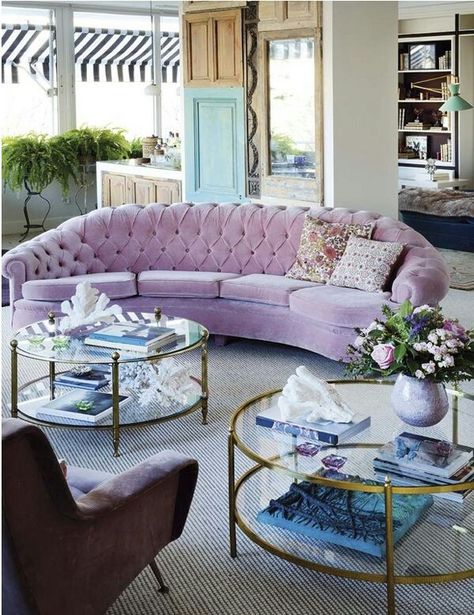 Love this Sofa-- velvet tufted pastel purple Curved Couch, Couches Living, Casa Vintage, Curved Sofa, Eclectic Design, Decoration Inspiration, A Living Room, Couches Living Room, Luxury Decor