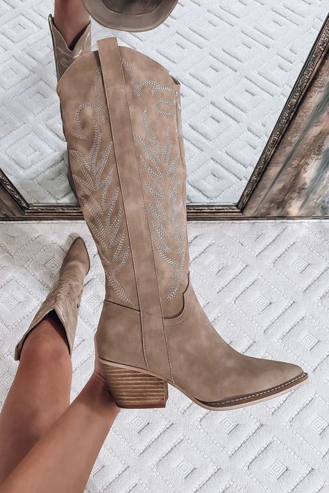 **Boots will arrive week of 5/20/24 and ship as soon as we have them in handIntroducing our Serena Western Boot in Cedar Wood! The perfect color for any outfit!Intricate embroidery gives this boot an eye-catching lookFits true to size. Katie is a size 8 and wears a size 8 in this style. Shaft Height: 13.75" Heel Height: 2.5" The Front Platform: 0.25" Types of Closures: zipper Circumference of Shoe Opening: 15" Boy Outerwear, Baby Sleepers, Baby Bottoms, Western Boots Women, Wrap Heels, Tall Boot, Boys Bottoms, Personalized Towels, Top Baby Products