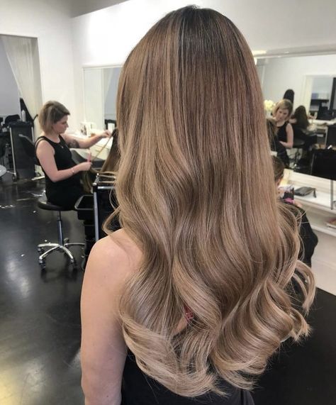 Blond Ombre On Brown Hair, Brunette Blonde Hair Color Ideas, Light Cappuccino Brown Hair, Beige Ombre Hair, Neutral Tone Balayage, Frosted Brown Hair, Deep Blonde Hair, Light Mousy Brown Hair, Champagne Brown Hair