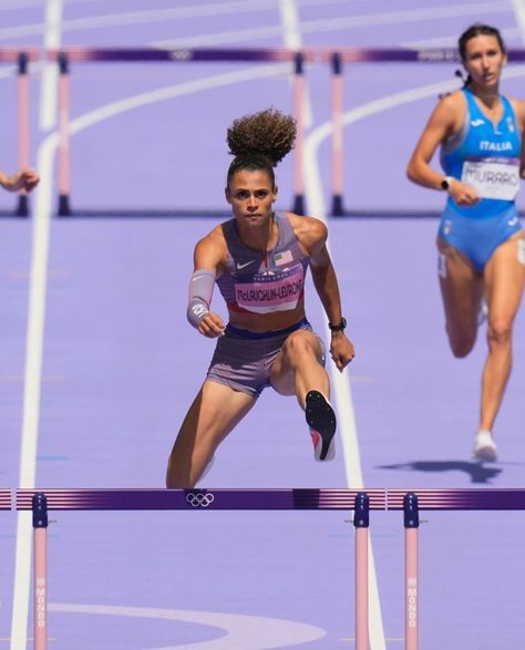 Track Szn, Track Aesthetic, Ronnie Lott, Sydney Mclaughlin, Yearbook Photo, Athletics Track, Track Star, Track And Field Athlete, Paris Olympics