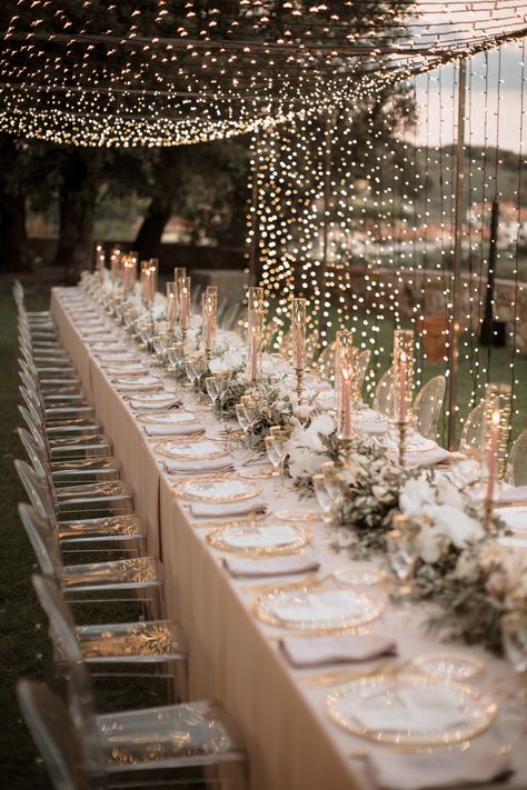 Long Table Engagement Party, Dinner Reception Ideas, No Color Wedding, Basic Wedding Reception Decor, Long Reception Table Decor, Engagement Table Set Up, Table Birthday Decorations, Wedding Long Table Decorations, Bistro Lights Wedding