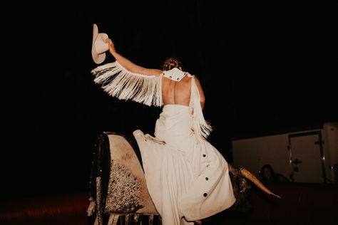 Mechanical Bull Wedding Reception, Mechanical Bull Wedding, Western Reception Ideas, Gothic Western Wedding, Western Veil, Old West Wedding, Miranda Core, Classy Western Wedding, Vintage Western Wedding