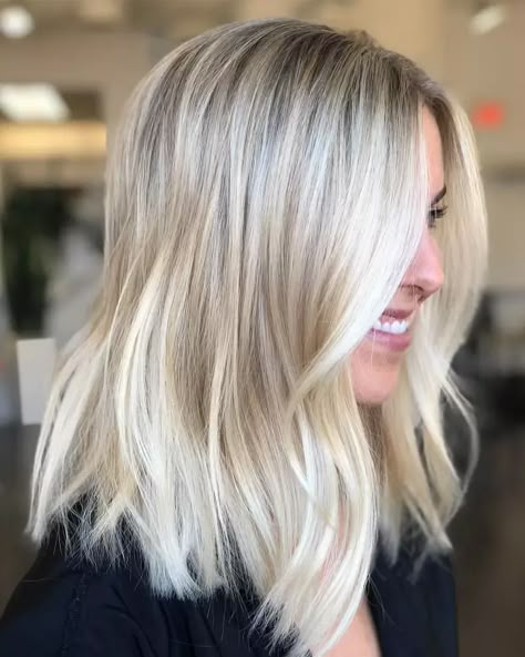 61 Shoulder-Length Hairstyles For Women: Medium-Length Styles Short Hair For Summer, Blonde Human Hair Wigs, Balayage Bob, Human Hair Wigs Blonde, Beauty Hairstyles, Lace Frontal Wigs, Blonde Hair Inspiration, Straight Bob, Blonde Hair Looks