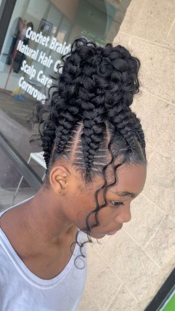 Braiding Updo Styles, Butterfly Goddess Braid, Braids Scalp, Butterfly Bun, Goddess Braid Bun, Design Braids, Goddess Braids Updo, Half Cornrows, Braiding Hairstyles