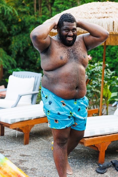 A big & tall model wearing swimming trunks by the pool Fat Man Reference, Fat Reference, Fat Body Reference, Fat Person, Plus Size Male Model, Dad Bodies, Plus Size Male, Plus Size Posing, Plus Size Art