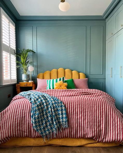 Farrow & Ball on Instagram: “Time for a battle of the blue bedrooms! Meet #BerringtonBlue and #SloeBlue 💙 Both archived colours from our Liberty edit, these beautiful…” Bedroom Mustard Yellow, Bedroom Mustard, Yellow Headboard, Blue Bedrooms, Oval Room Blue, New Bedroom, Eclectic Bedroom, Yellow Bedroom, Instagram Time