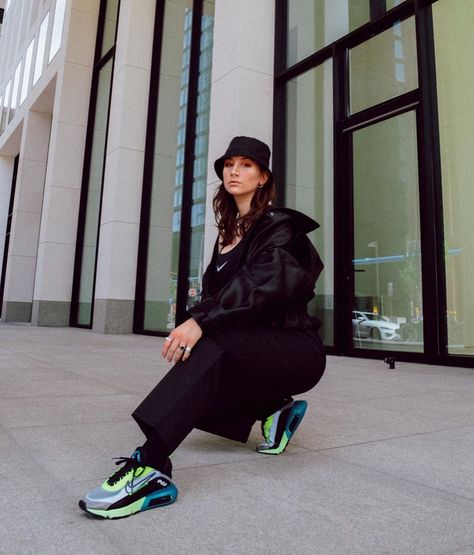 Masha Schubbach on Instagram: “🍀GIVEAWAY 🍀 JOIN ME ON THE #AIRMAXHUNT.  Find all 3 face filters for your chance to win the new @nike air max 2090. 👟 @zalando  Check out…” Nike Air Max 2090, Air Max 2090, 3 Face, Instagram Giveaway, New Nike Air, Insta Inspo, Streetwear Outfits, Streetwear Outfit, New Nike