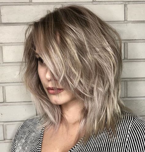 Rocker Haircuts, Platinum Shag, Haircut Edgy, Tousled Lob, Medium Length Hair Ideas, Choppy Layered Haircuts, Lob Haircut Layered, Shag Haircut Ideas, Side Part Haircut