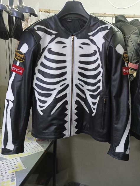 Skull Jacket, Racing Jackets, Classy Outfits Men, Racing Jacket, Motorcycle Outfit, Men Style Tips, High Fashion Street Style, Mens Streetwear, Fashion Killa