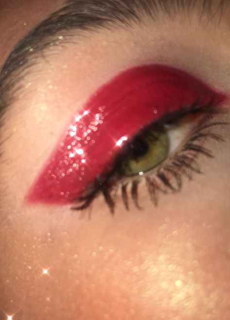 Red Graphic Liner Hooded Eyes, Racer Makeup, Graphic Liner Hooded Eyes, Red Graphic Liner, Eyeshadow Graphic, Wildcats Cheer, Graphic Liner Makeup, Glossy Lids, Liner Makeup