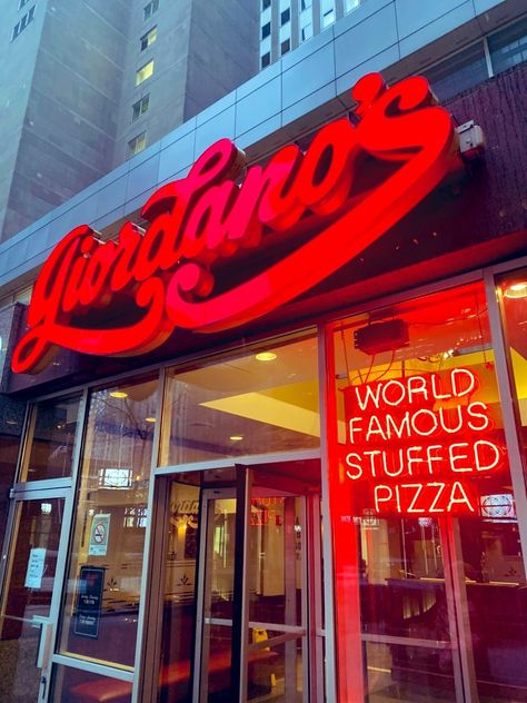 #Worlds #Famous #Stuffed #Pizza #Chicago Giordanos Pizza Chicago, Giordanos Pizza, Pizza Chicago, Stuffed Pizza, Pizza Company, Chicago Pizza, Chi Town, Bedroom Interior, Chicago