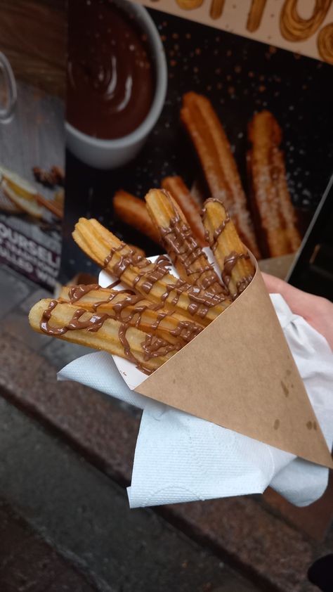 Churros Packaging, Drunk Aesthetic, Ab Food, Mini Churros, Food Truck Business, Chef Cooking, Snap Food, Food Snacks, Pretty Food