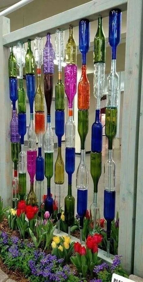 Glass Bottle Ideas, Wine Bottle Fence, Wine Bottle Garden, Wine Bottle Project, Summer Deck, Wine Bottle Wall, Bottle Ideas, Wine Bottle Art, Bottle Garden