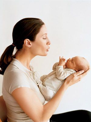 Eight must-have postpartum products every new mother needs to recover from delivery. Postpartum Products, Postpartum Care Kit, Pregnancy Labor, Postpartum Care, After Giving Birth, Kit Ideas, After Birth, Baby Pregnancy, Post Baby