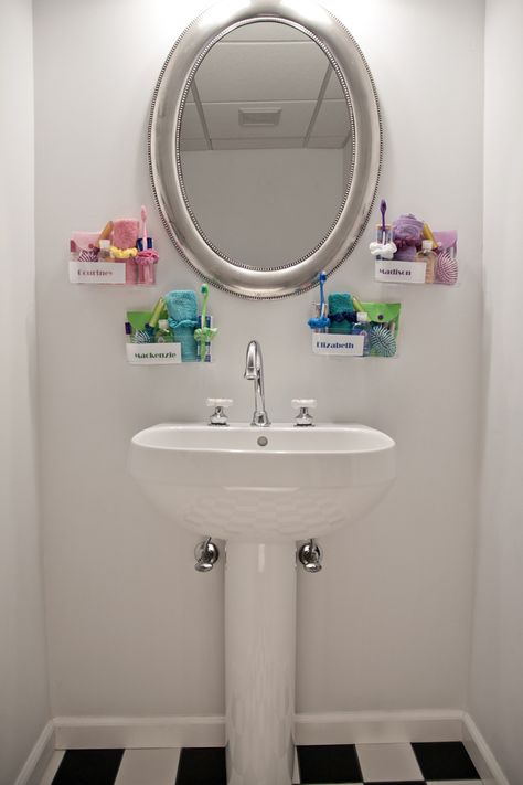 Use Command™ Clear Caddies to help you and your roommates to keep your bathroom supplies separate and organized. College Dorm Diy, Sleepover Birthday Party, Dorm Bathroom, Sleepover Birthday, Dorm Room Storage, College House, Sleepover Birthday Parties, College Diy, Dorm Life