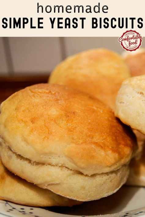 These Yeast Biscuits are super easy to make, there's no butter in them, but they still come out light and flaky and delicious #easyrecipes #biscuitsrecipes #onthetable #homemade #dinner Bisquit Recipes, Yeast Biscuits, Biscuits Snacks, Best Ever Brownies, Scones Easy, Soft Chocolate Chip Cookies, Easy Pasta Dishes, Delicious Appetizer Recipes, Biscuits Easy