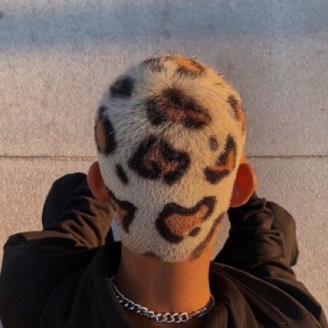 Bleached Hair Men, Shaved Head Designs, Buzz Cut Hairstyles, Hair Colour Design, Dyed Hair Men, Short Shaved Hairstyles, Best Hair Color, Buzzed Hair, Shaved Hair Designs