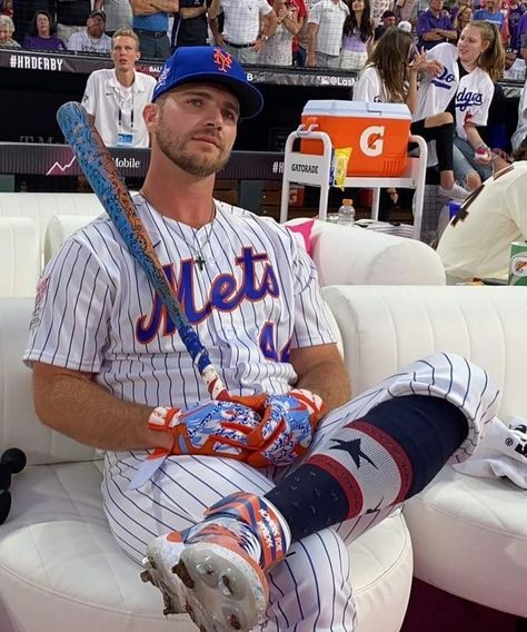 pete alonso • mlb Lets Go Mets, Pete Alonso, Baseball Wallpaper, How Soon Is Now, Horrible People, Ball Games, Baseball Guys, Dapper Dudes, Ny Mets