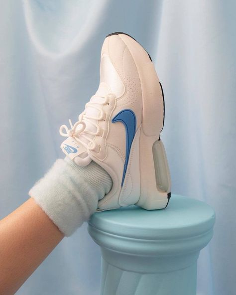 Nike Air Max Verona, Air Max Verona, Sporty Clothes, Nostalgic Fashion, Fresh Sneakers, Sporty Outfits, So Nice, Urban Style, Casual Shoes Women