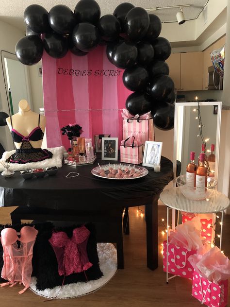 Victorias Secret Party Theme, Victoria Secret Themed Party, Victoria Secret Bachelorette Party, Victoria Secret Party Ideas, Victoria Secret Birthday Party Theme, Victoria Secret Party, Diva Party, 14th Birthday Party Ideas, Fashion Show Party