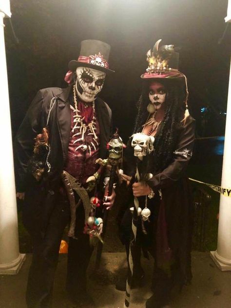 Voodoo Photoshoot, Voodoo Costume, Tiki Theme, Voodoo Witch, Voodoo Halloween, Audrey 2, Dark Costumes, Costume Couple, Pirate Skeleton