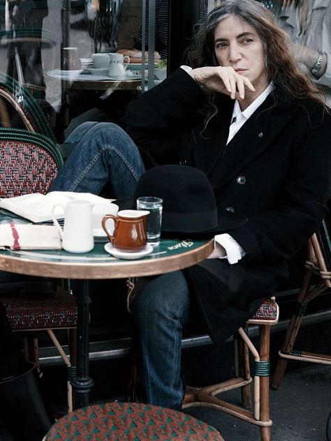 People Drinking Coffee, Annie Leibovitz Photography, Robert Mapplethorpe, Annie Leibovitz, Nina Simone, Musica Rock, Patti Smith, Tarzan, 인물 사진