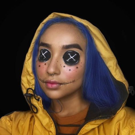 Coraline Halloween Costume, Coraline Makeup, Coraline Halloween, Eye Face Painting, Character Halloween Costumes, Creepy Halloween Makeup, Cute Halloween Makeup, Halloween Coustumes, Halloween Eye Makeup