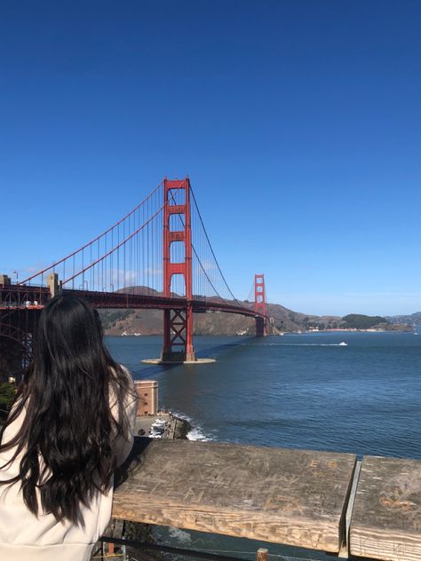 San Francisco Girl Aesthetic, Sf Picture Ideas, California Ig Pics, San Francisco Photo Ideas, San Francisco Bridge Photography, Golden Gate Bridge Picture Ideas, San Francisco Picture Ideas, Fake Scenarios Aesthetic, San Francisco Instagram