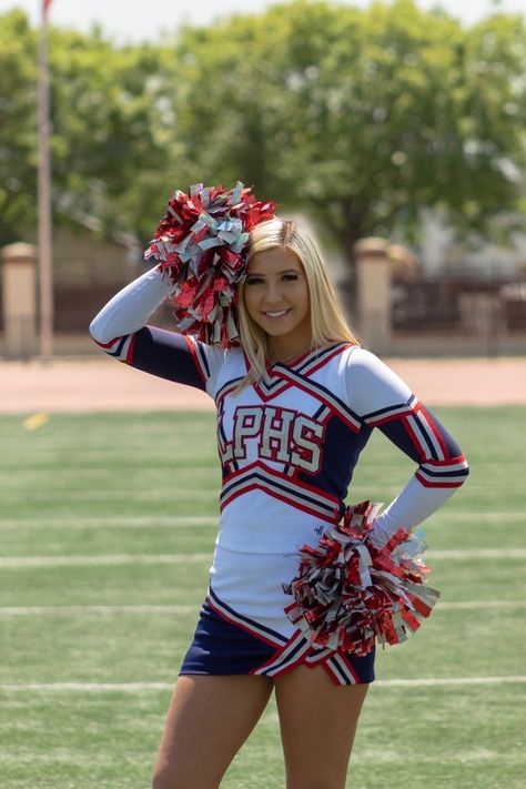 Cheer Uniform High School, Cheer Fundraisers, Varsity Cheer Uniforms, Cheerleader Poses, Freshman Outfits, Cheerleader Outfit, Varsity Cheer, Cheer Pics, Cheerleading Photos