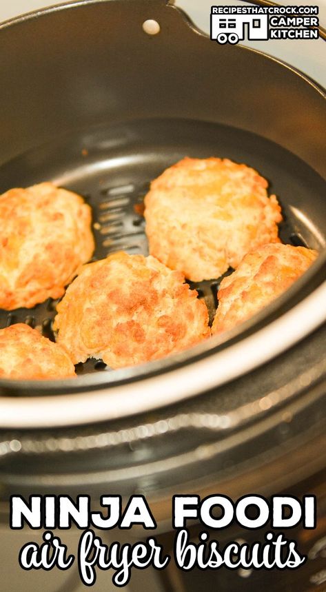 Air Fryer Biscuits, Multicooker Recipes, Food Air Fryer, Ninja Foodi Recipes, Ninja Cooking System, Ninja Cooking System Recipes, Make Biscuits, Ninja Air Fryer, Air Fryer Recipes Breakfast