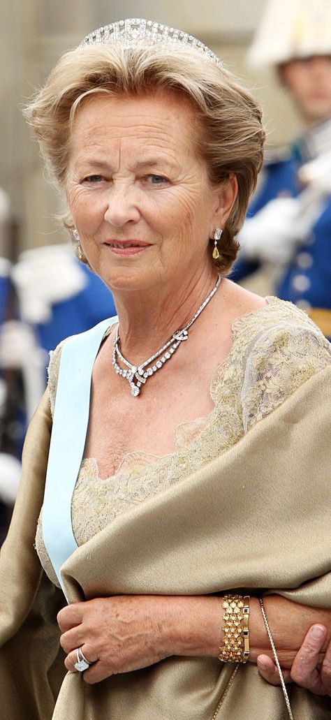 Queen Paola of Belgium Diamond Bandeau Tiara, Bandeau Tiara, Queen Paola Of Belgium, Paola Of Belgium, Queen Paola, Royalty Crown, Queen Elisabeth, Royal Crowns, Princess Victoria Of Sweden