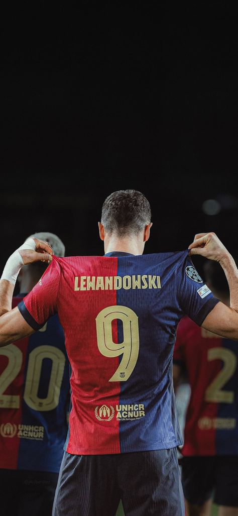 Robert Lewandowski Wallpaper 4K Lewandowski Wallpapers, Declan Rice Arsenal, Rice Arsenal, Lewandowski Barcelona, Michael Olise, Tony Stark Wallpaper, Football Drip, Fc Barcelona Wallpapers, Declan Rice