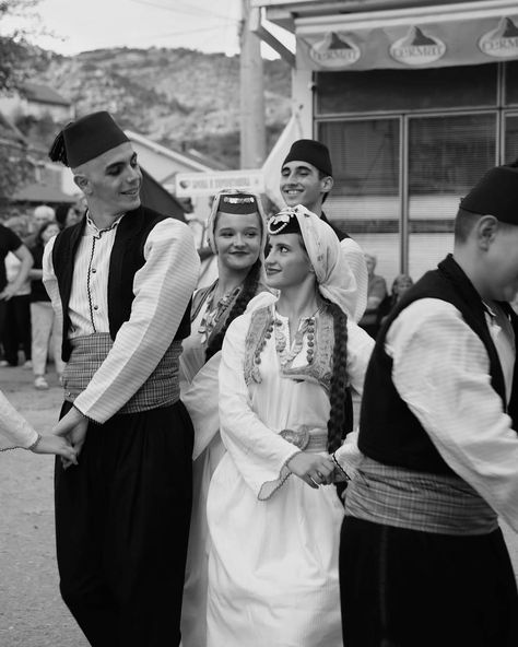 Bosnian Tradition, Bosnian Wedding, Bosnian Culture, Serbian Clothing, Albanian Culture, Mood Wallpaper, Folk Dance, Tomboy Style Outfits, Fun Crochet Projects