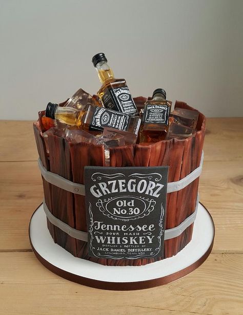 I had a pleasure to prepare this cake for my friend’s 30th birthday. The etiquette is 100% handmade :) Happy Birthday Jack Daniels, Festa Jack Daniels, Jack Daniels Birthday, Birthday Cake For Men, Jack Daniels Cake, Cake For Men, Birthday Cake For Boyfriend, Alcohol Cake, Cake For Boyfriend